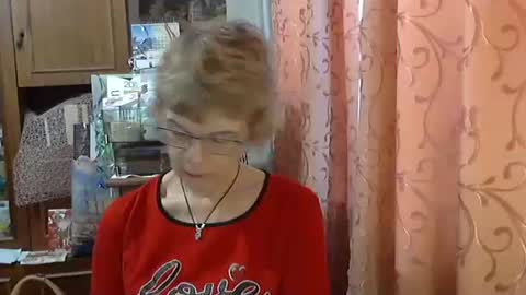 Snapshot of vanillaxcreamy chatting on January 7, 2026, 7:22 am Vanillaxcreamy online show from January 7, 2026, 7:22 am