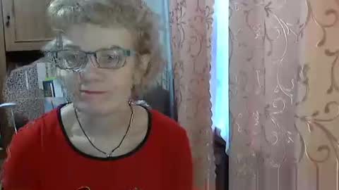 Snapshot of vanillaxcreamy chatting on February 16, 2026, 6:42 am Vanillaxcreamy online show from February 16, 2026, 6:42 am