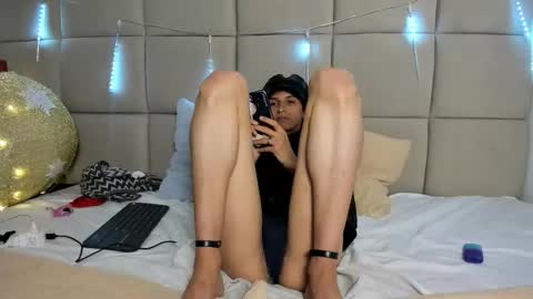 vannellope_96 online show from January 11, 2026, 6:40 am