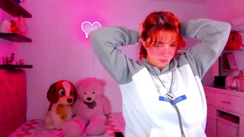 Snapshot of vannessa_shy chatting on July 25, 2026, 10:29 pm Vanesa online show from July 25, 2026, 10:29 pm