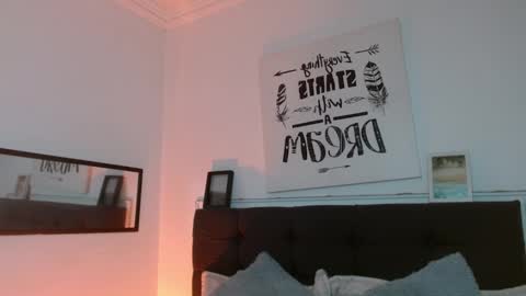 vane online show from October 17, 2025, 7:27 pm