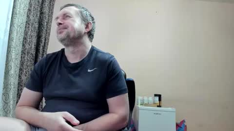 vano_822 online show from February 15, 2026, 9:44 pm