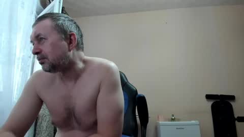 vano_822 online show from May 17, 2026, 5:49 am