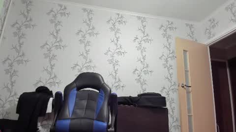 Snapshot of vano_822 chatting on June 17, 2026, 9:05 pm vano_822 online show from June 17, 2026, 9:05 pm