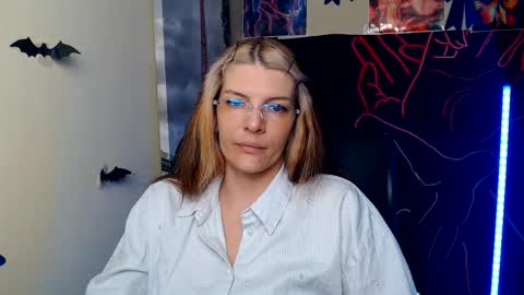 Vanessa online show from June 4, 2026, 7:03 am
