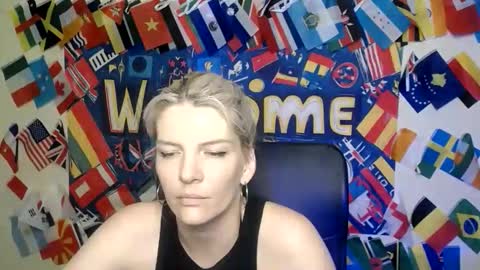 Snapshot of vanrey_ chatting on June 9, 2026, 6:25 am Vanessa online show from June 9, 2026, 6:25 am