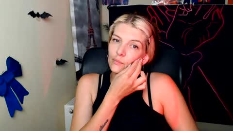 Snapshot of vanrey_ chatting on July 20, 2026, 10:39 am Vanessa online show from July 20, 2026, 10:39 am