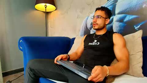 Vans Ross online show from February 25, 2026, 7:34 pm