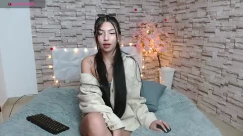 Snapshot of vanse_lust chatting on February 10, 2025, 1:03 am Karuna online show from February 10, 2025, 1:03 am