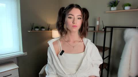 Charline online show from April 21, 2026, 9:48 am