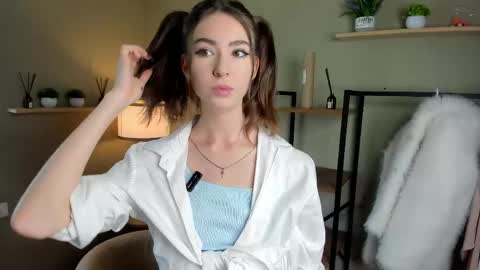 Charline online show from May 3, 2026, 9:37 am