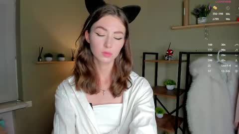 Snapshot of vanvanvibe chatting on May 25, 2026, 3:51 pm Charline online show from May 25, 2026, 3:51 pm