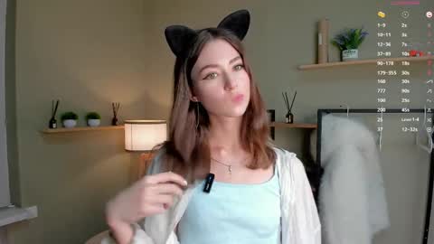 Snapshot of vanvanvibe chatting on May 31, 2026, 4:36 pm Charline online show from May 31, 2026, 4:36 pm