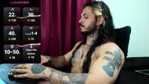 vanvelckan_ online show from September 23, 2025, 6:38 am