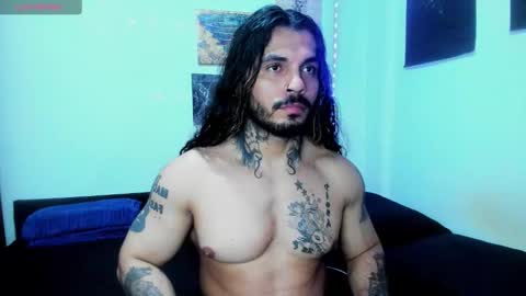 vanvelckan_ online show from January 18, 2026, 5:44 am