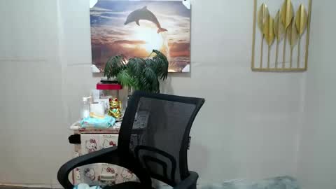 Snapshot of vanxxx2005 chatting on December 9, 2024, 11:26 am vanxxx2005 online show from December 9, 2024, 11:26 am