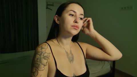 vaolietkat online show from September 27, 2025, 7:02 am