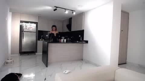 varenka_ivanova22 online show from April 7, 2026, 3:51 am