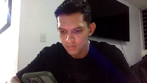 Snapshot of varonelite chatting on July 8, 2026, 6:07 am Andres online show from July 8, 2026, 6:07 am