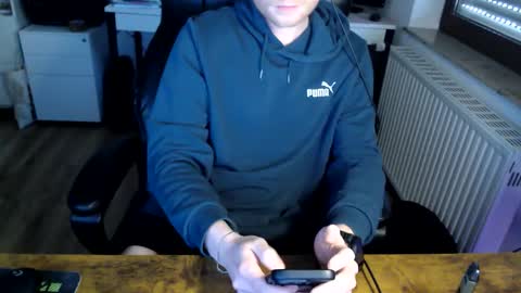 Snapshot of vaslo08 chatting on April 10, 2026, 9:47 am Vaslo online show from April 10, 2026, 9:47 am