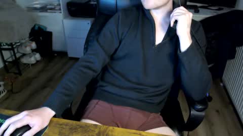 Snapshot of vaslo08 chatting on April 26, 2026, 11:08 am Vaslo online show from April 26, 2026, 11:08 am