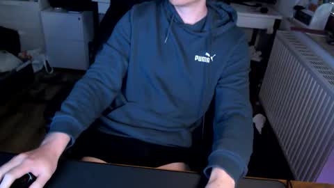 Snapshot of vaslo08 chatting on May 11, 2026, 9:59 am Vaslo online show from May 11, 2026, 9:59 am