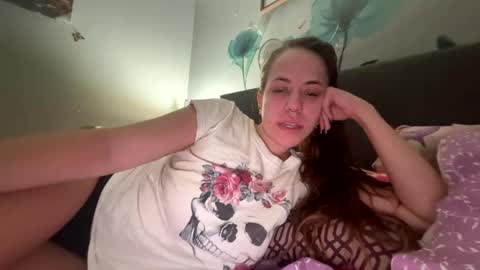 Snapshot of vaua089 chatting on September 21, 2025, 5:31 am vaua089 online show from September 21, 2025, 5:31 am