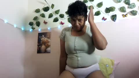 Snapshot of vayannah chatting on July 21, 2026, 7:32 am Vayannah online show from July 21, 2026, 7:32 am