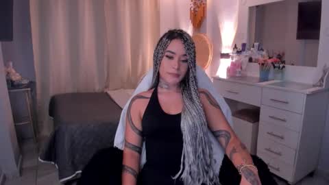 Vayolett Bass online show from January 9, 2026, 4:04 am