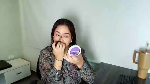 Victoria online show from November 6, 2025, 10:49 am