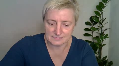 vea_motty online show from October 29, 2025, 1:24 pm