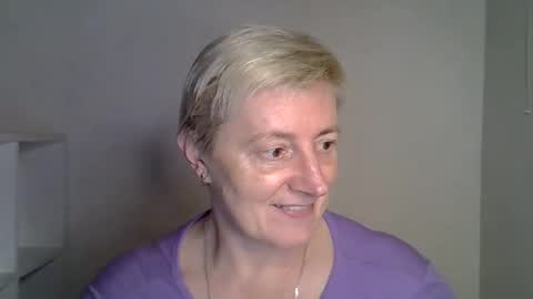 vea_motty online show from November 7, 2025, 3:12 pm