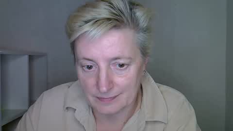 vea_motty online show from November 20, 2025, 8:30 pm