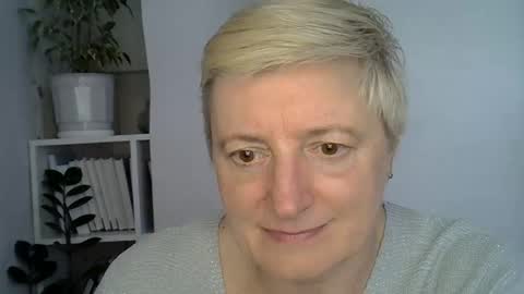 vea_motty online show from April 13, 2026, 2:55 pm