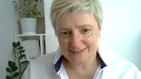 vea_motty online show from April 20, 2026, 9:34 am