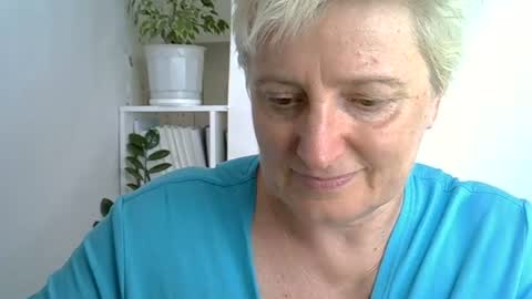 vea_motty online show from June 25, 2026, 10:20 am