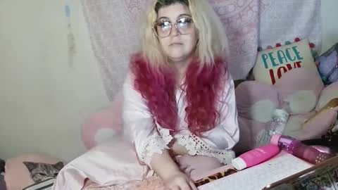 Snapshot of veelehanex3 chatting on June 8, 2026, 1:33 pm Veronica Lehane online show from June 8, 2026, 1:33 pm