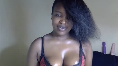 Snapshot of veesazii chatting on May 14, 2026, 4:19 am veesazii online show from May 14, 2026, 4:19 am