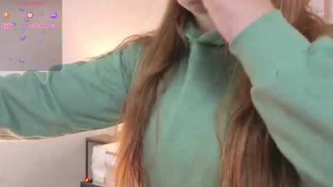 Snapshot of veesimons_dh chatting on January 17, 2026, 8:01 pm Vee Simons online show from January 17, 2026, 8:01 pm