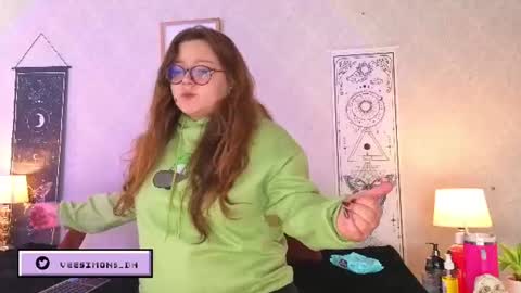 Snapshot of veesimons_dh chatting on June 24, 2026, 8:08 pm Vee Simons online show from June 24, 2026, 8:08 pm