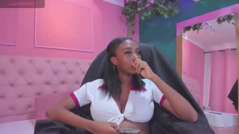 velez_isa online show from February 21, 2026, 1:12 pm