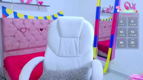 velinahoneyy online show from June 28, 2026, 3:51 pm