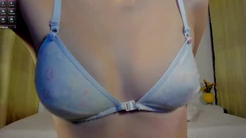 velvet_00 online show from February 5, 2026, 8:08 am