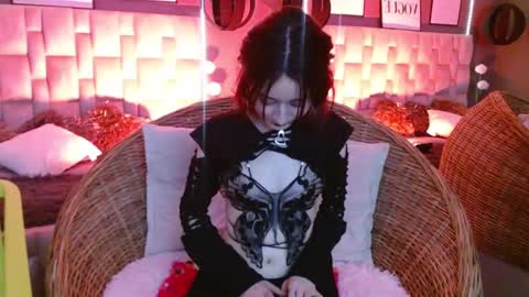 Velvet c4k3 online show from November 23, 2025, 1:44 pm