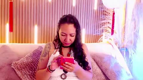 Snapshot of velvet_curly chatting on May 9, 2026, 11:59 am Emma Curly online show from May 9, 2026, 11:59 am