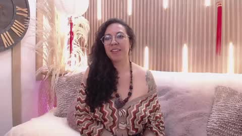 Snapshot of velvet_curly chatting on May 15, 2026, 12:45 pm Emma Curly online show from May 15, 2026, 12:45 pm