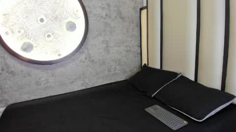 Snapshot of velvet_duo23 chatting on April 19, 2026, 11:53 am Stefany Y Diego online show from April 19, 2026, 11:53 am