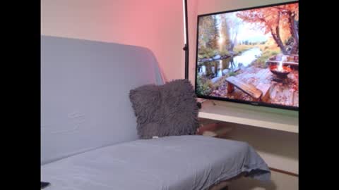 Victoria online show from November 12, 2025, 10:15 am