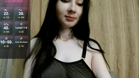 velvet_shadow online show from October 15, 2025, 4:40 pm