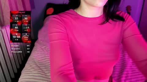 Violet online show from March 9, 2025, 8:31 pm